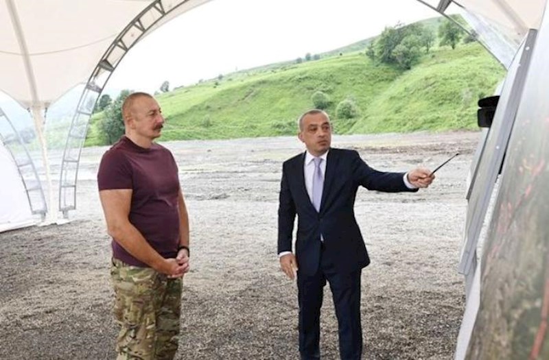 İlham Əliyev Laçında “Həkəriçay” su anbarı layihəsi ilə tanış olub - FOTO