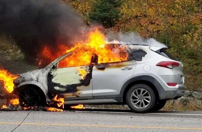 Bakıda "Hyundai" yandı