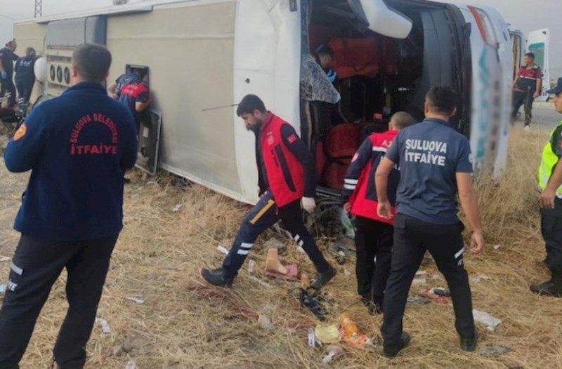 Türkiyədə avtobus aşıb, 5 nəfər ölüb, 30 nəfər yaralanıb