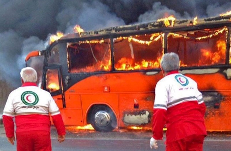 İranda avtobus yanacaq tankeri ilə toqquşub: 10-a yaxın ölən var