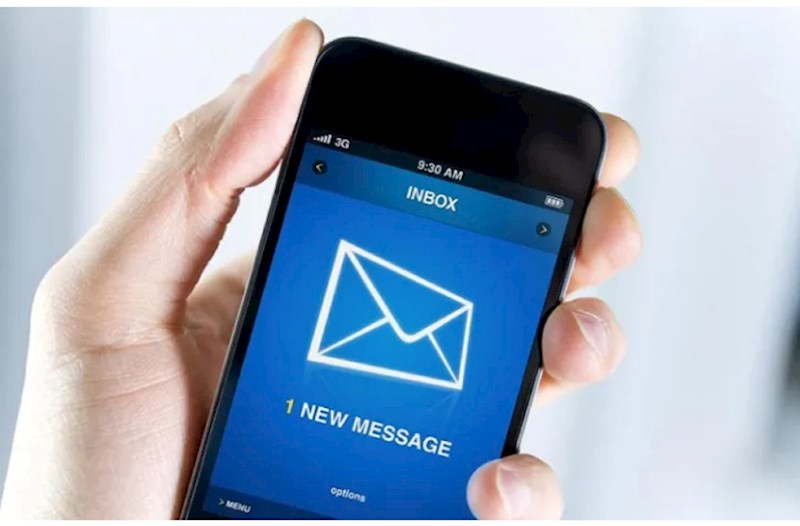 Azərbaycandan xaricə gedə bilməyən borclu şəxslərə SMS göndəriləcək