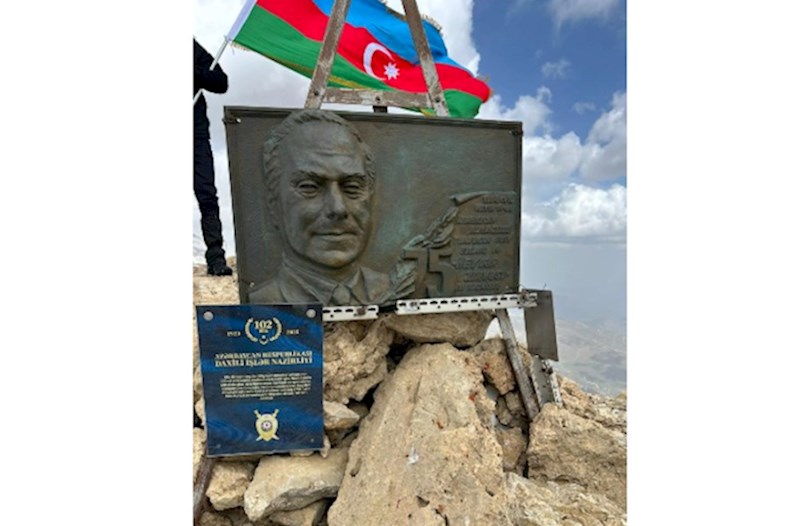 DİN-in əməkdaşları “Heydər zirvəsi”nə yürüş ediblər — FOTO
