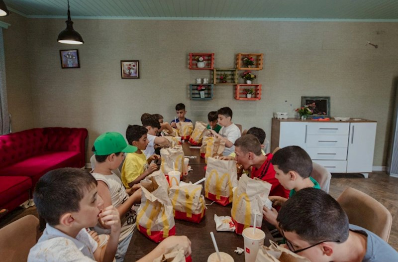 "McDonaldʼs Azərbaycan" şəhid və veteran ailələrindən olan uşaqlar üçün istirahət təşkil edib