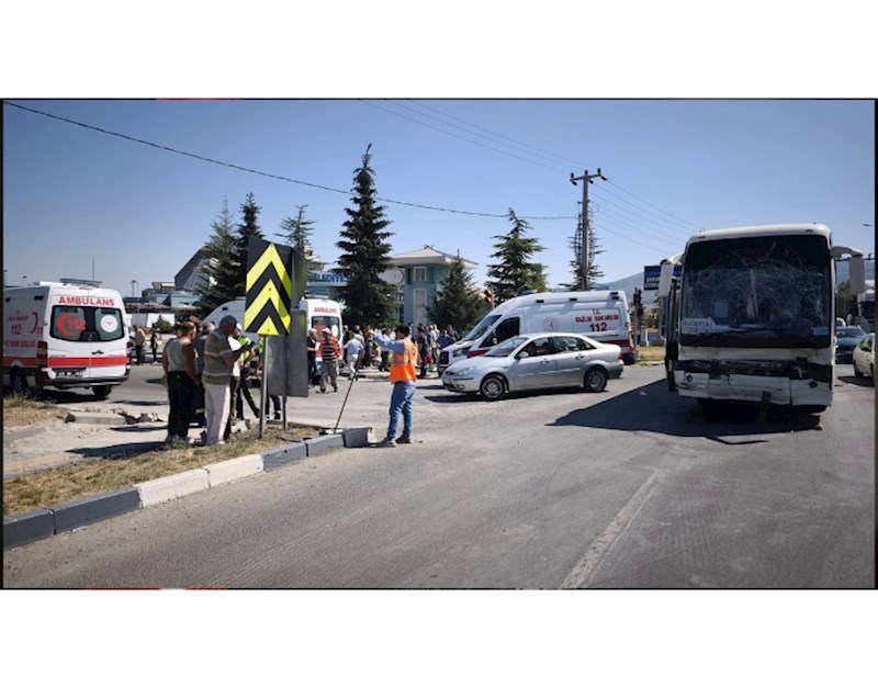 Türkiyədə avtobus qəzası: 35 nəfər xəsarət alıb
